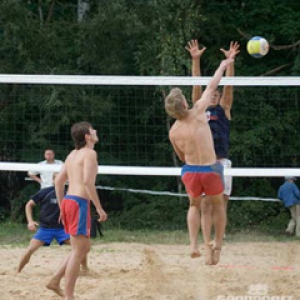 Соревнования по пляжному волейболу в рамках открытого регионального праздника народного творчества «Августовский канал приглашает друзей»